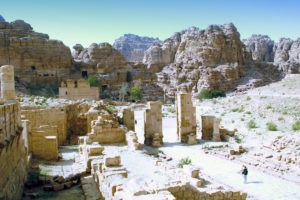 Tempelanlagen und Stadtzentrum in Petra